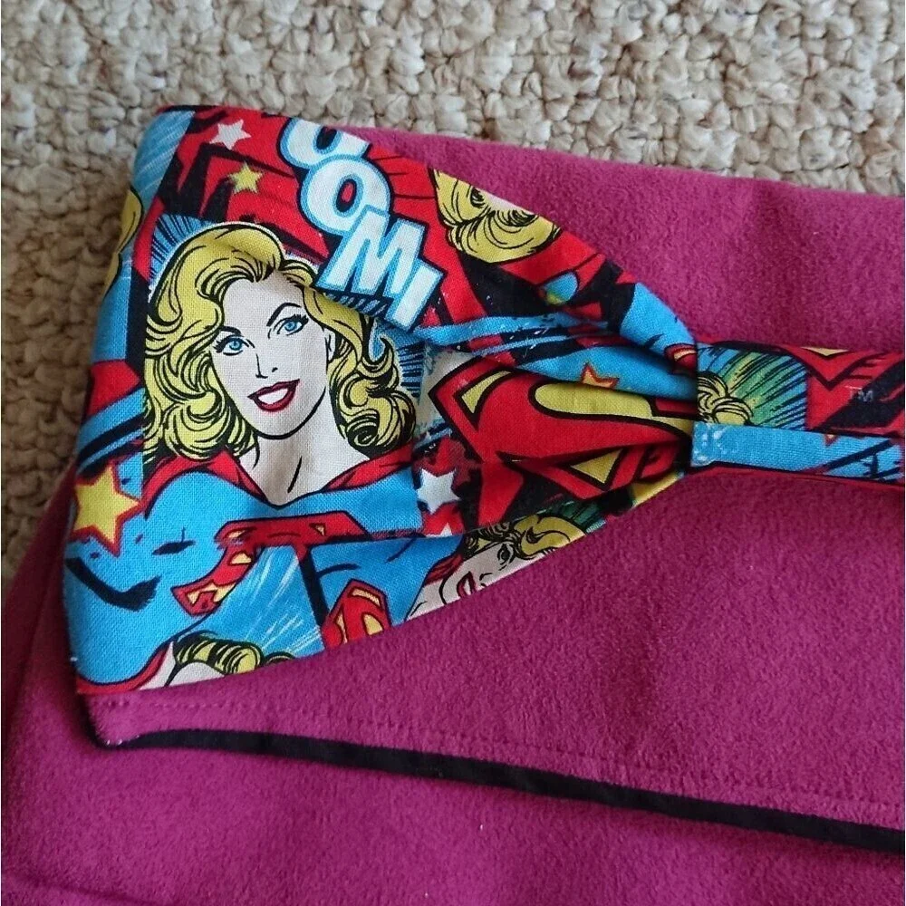 Superwoman bow clutch in Magenta